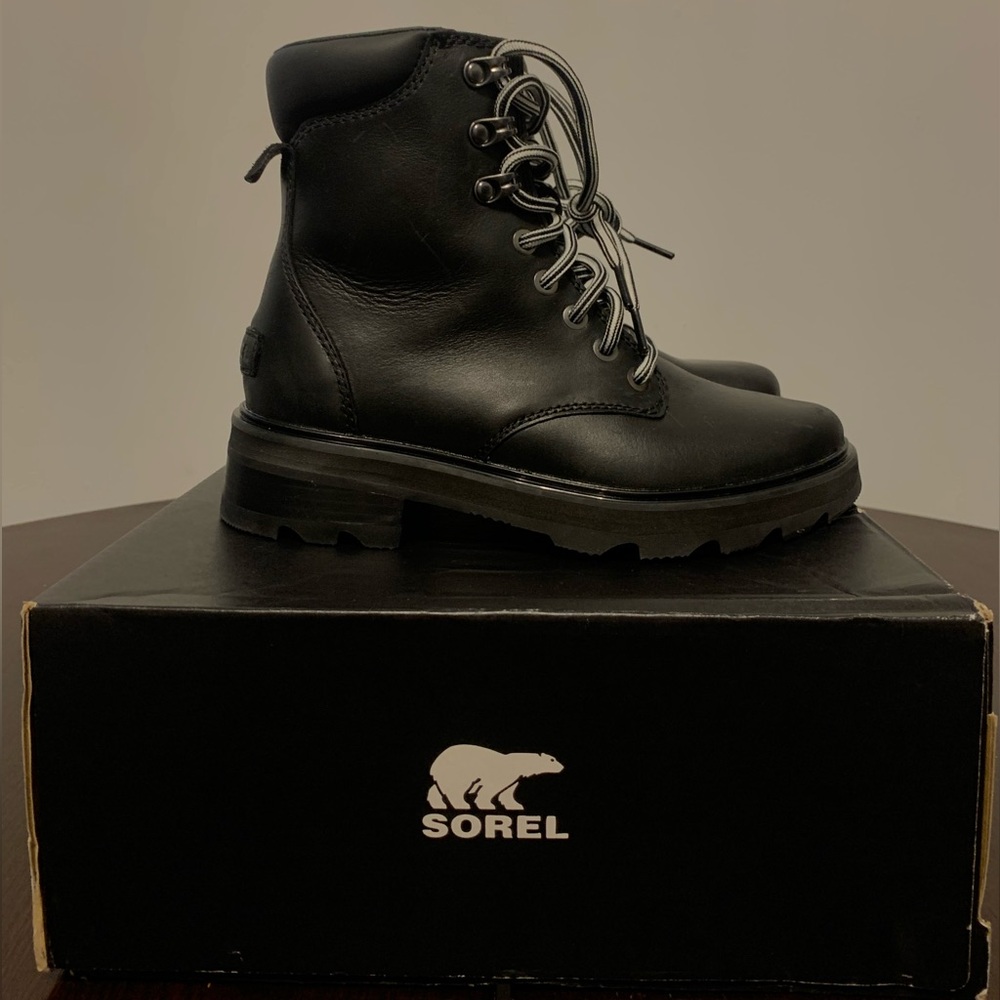 BRAND NEW SOREL: WOMEN LENNOX LACE STKD WATERPROOF BOOTS